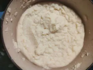 Freshly blended cauliflower purée in a pan – silky cauliflower purée – The Flexible Chef