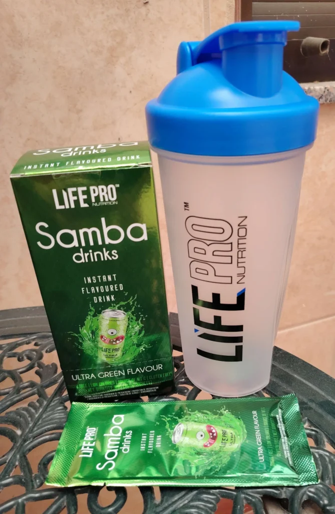 Life Pro Samba Drinks Ultra Green โ sachets, box and branded shaker reviewed by The Flexible Chef